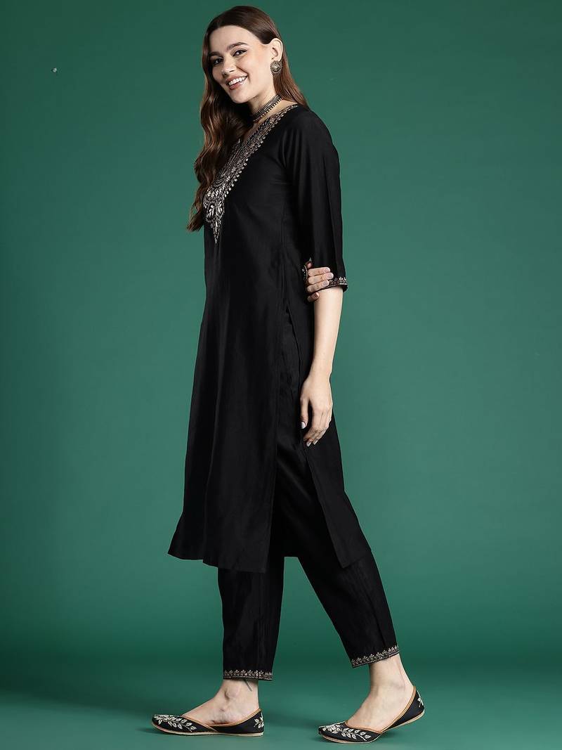 Ethnic Motifs Embroidered Liva Kurta with Trousers & With Dupatta