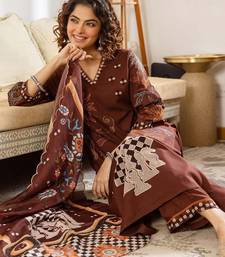 Women Ethnic Motifs Printed Regular Thread Work Kurta with Trousers & With Dupatta