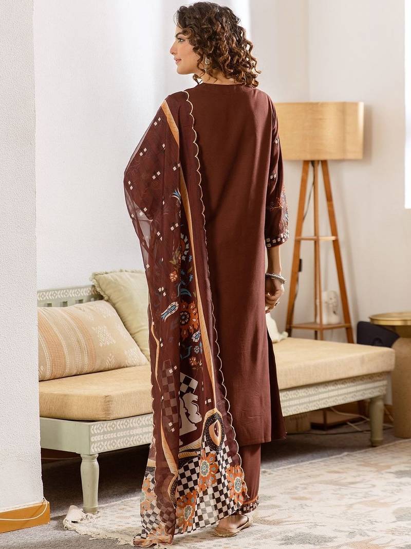 Women Ethnic Motifs Printed Regular Thread Work Kurta with Trousers & With Dupatta