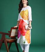 Women Floral Printed Regular Kurta with Trousers