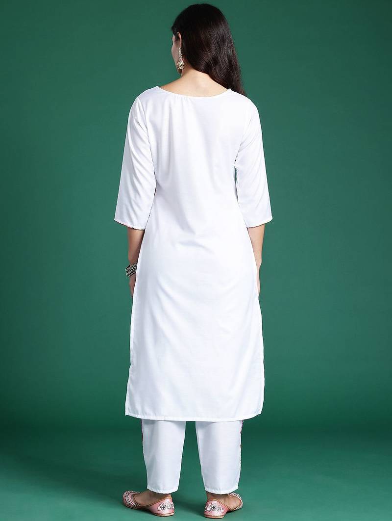 Women Floral Printed Regular Kurta with Trousers