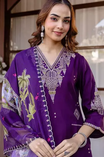 Women Ethnic Motifs Embroidered Regular Thread Work Kurta with Trousers & With Dupatta