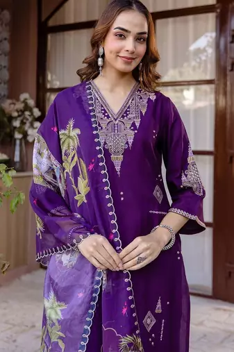 Women Ethnic Motifs Embroidered Regular Thread Work Kurta with Trousers & With Dupatta