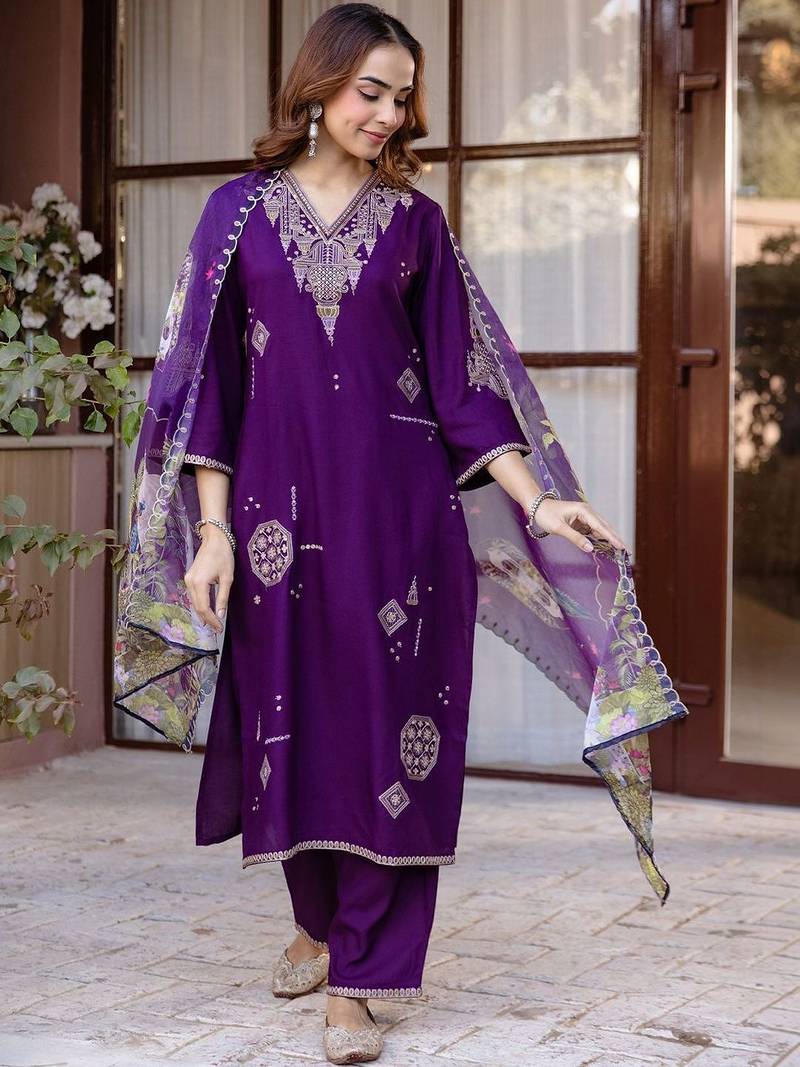 Women Ethnic Motifs Embroidered Regular Thread Work Kurta with Trousers & With Dupatta