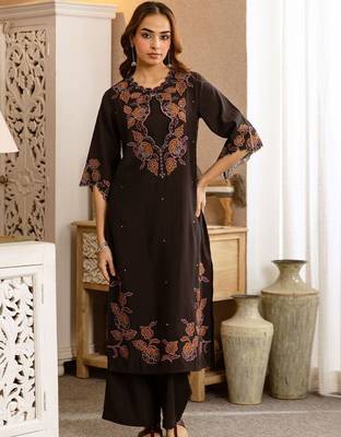 Women Floral Embroidered Regular Thread Work Kurta with Palazzos 1