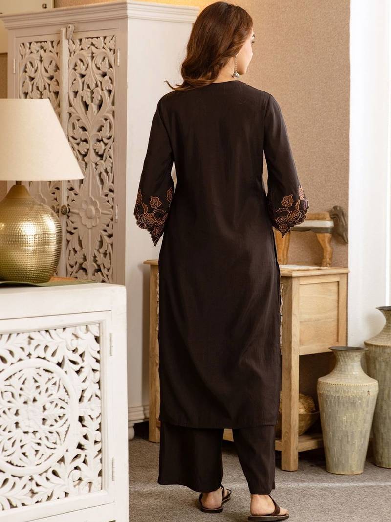 Women Floral Embroidered Regular Thread Work Kurta with Palazzos