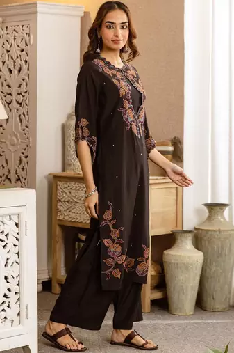 Women Ethnic Motifs Embroidered Regular Thread Work Kurta with Trousers