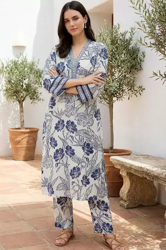 Women Floral Printed Regular Thread Work Pure Cotton Kurta with Trousers