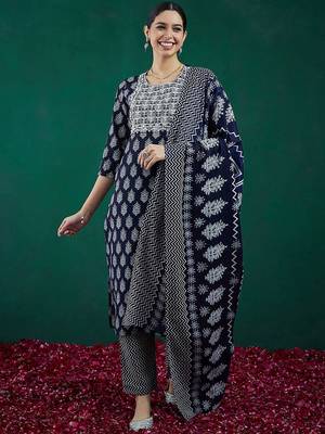 Ethnic Motifs Printed Thread Work Straight Kurta With Trousers & Dupatta 1