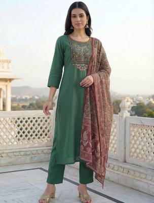 Women Ethnic Motifs Embroidered Regular Thread Work Kurta with Trousers & With Dupatta 1