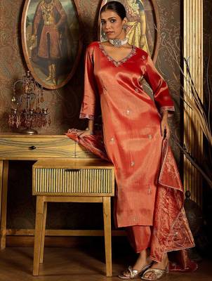 Floral Embroidered V-Neck Regular Liva Kurta With Trouser With Dupatta 6