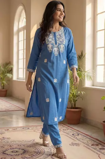 Women Ethnic Motifs Embroidered Regular Thread Work Kurta with Trousers