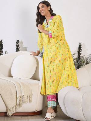 V-Neck Printed Pure Cotton A-Line Kurta with Trousers 6