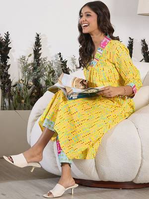 V-Neck Printed Pure Cotton A-Line Kurta with Trousers 7