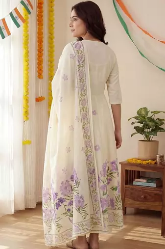 Women Floral Printed Regular Pure Cotton Kurta with Trousers & With Dupatta