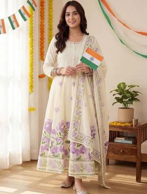 Women Floral Printed Regular Pure Cotton Kurta with Trousers & With Dupatta 1