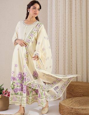 Women Floral Printed Regular Pure Cotton Kurta with Trousers & With Dupatta 4