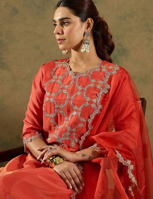 Ethnic Motifs Embroidered Kurta With Trousers & Dupatta 2