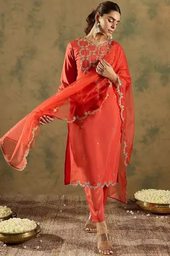 Ethnic Motifs Embroidered Kurta With Trousers & Dupatta