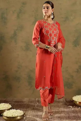 Ethnic Motifs Embroidered Kurta With Trousers & Dupatta