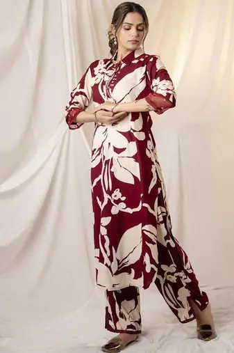 Floral Printed Shirt Collar Sequinned Kurta with Trousers