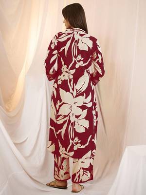 Floral Printed Shirt Collar Sequinned Kurta with Trousers 4
