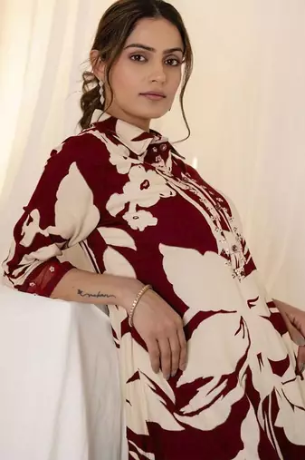 Floral Printed Shirt Collar Sequinned Kurta with Trousers