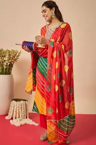 Women Leheriya Dyed Regular Thread Work Kurta with Trousers & With Dupatta