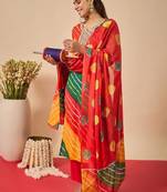 Women Leheriya Dyed Regular Thread Work Kurta with Trousers & With Dupatta