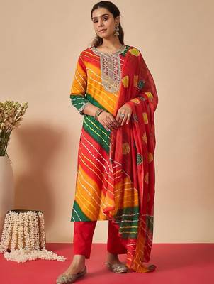 Women Leheriya Dyed Regular Thread Work Kurta with Trousers & With Dupatta 5