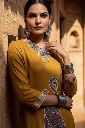 Women Ethnic Motifs Printed Regular Sequinned Kurta with Patiala