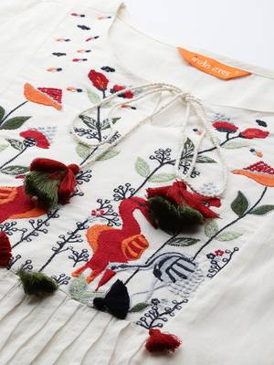 Floral Embroidered Panelled Thread Work Pure Cotton Kurta with Trousers 3