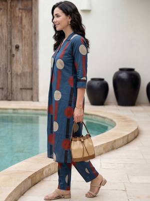 Women Printed Regular Pure Cotton Kurta with Trousers 3