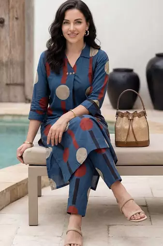 Women Printed Regular Pure Cotton Kurta with Trousers