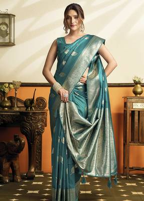 Teal blue silk blend saree with zari weaving & leaf motifs 2