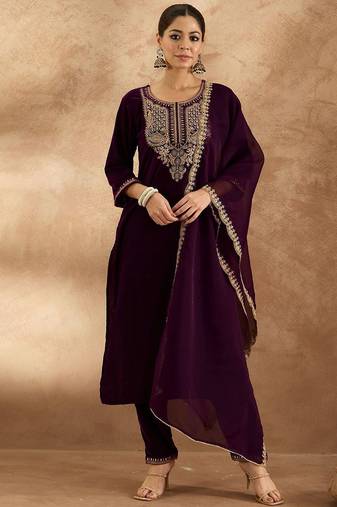 Women Ethnic Motifs Embroidered Regular Velvet Kurta with Trousers & With Dupatta