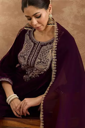 Women Ethnic Motifs Embroidered Regular Velvet Kurta with Trousers & With Dupatta