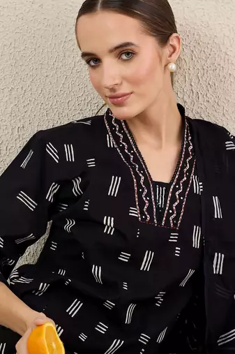 Women Striped Cotton Kurta with Trousers & Dupatta