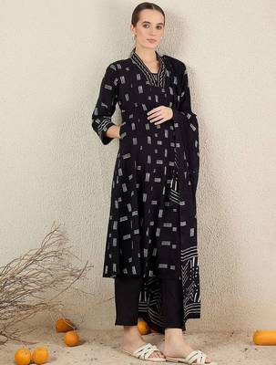 Women Striped Cotton Kurta with Trousers & Dupatta 1