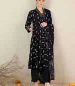 Women Striped Cotton Kurta with Trousers & Dupatta