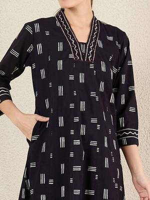 Women Striped Cotton Kurta with Trousers & Dupatta 3