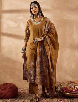 Women Floral Embroidered Regular Sequinned Pure Cotton Kurta with Trousers & With Dupatta 1