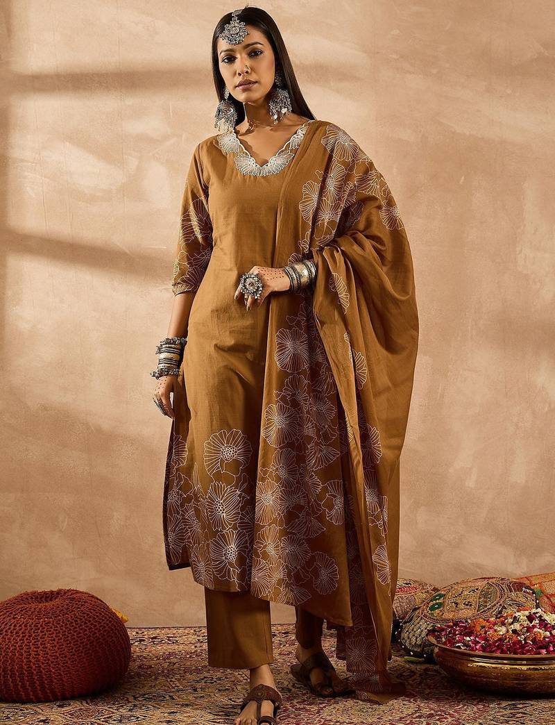 Women Floral Embroidered Regular Sequinned Pure Cotton Kurta with Trousers & With Dupatta