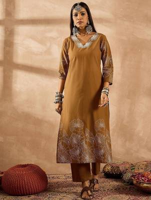 Women Floral Embroidered Regular Sequinned Pure Cotton Kurta with Trousers & With Dupatta 6