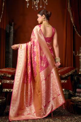 Rani pink jacquard silk blend saree with zari floral weave 2
