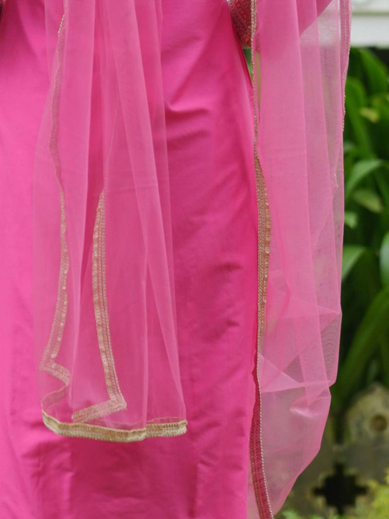 women embroidered regular kurta with trousers & with dupatta