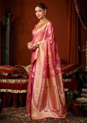 Rani pink jacquard silk blend saree with zari floral weave 3