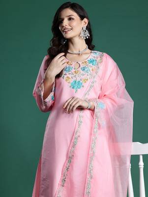 Floral Embroidered Thread Work Kurta With Trousers & Dupatta 2