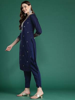 Ethnic Motifs Embroidered Zari Kurta With Trousers & Dupatta 6