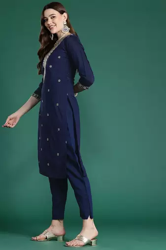 Ethnic Motifs Embroidered Zari Kurta With Trousers & Dupatta